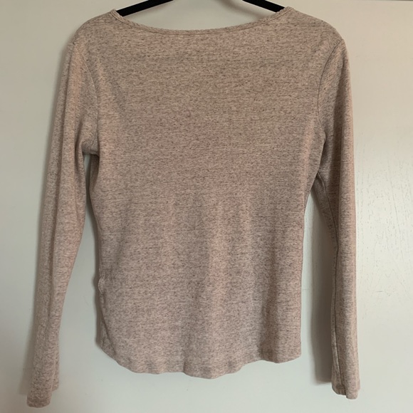 Cute and simple henley top𤩠- Picture 3 of 3